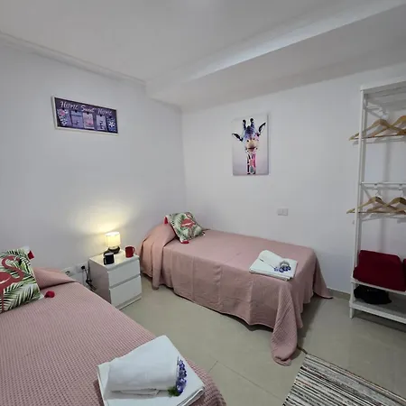 Strelitzia House Apartmán *